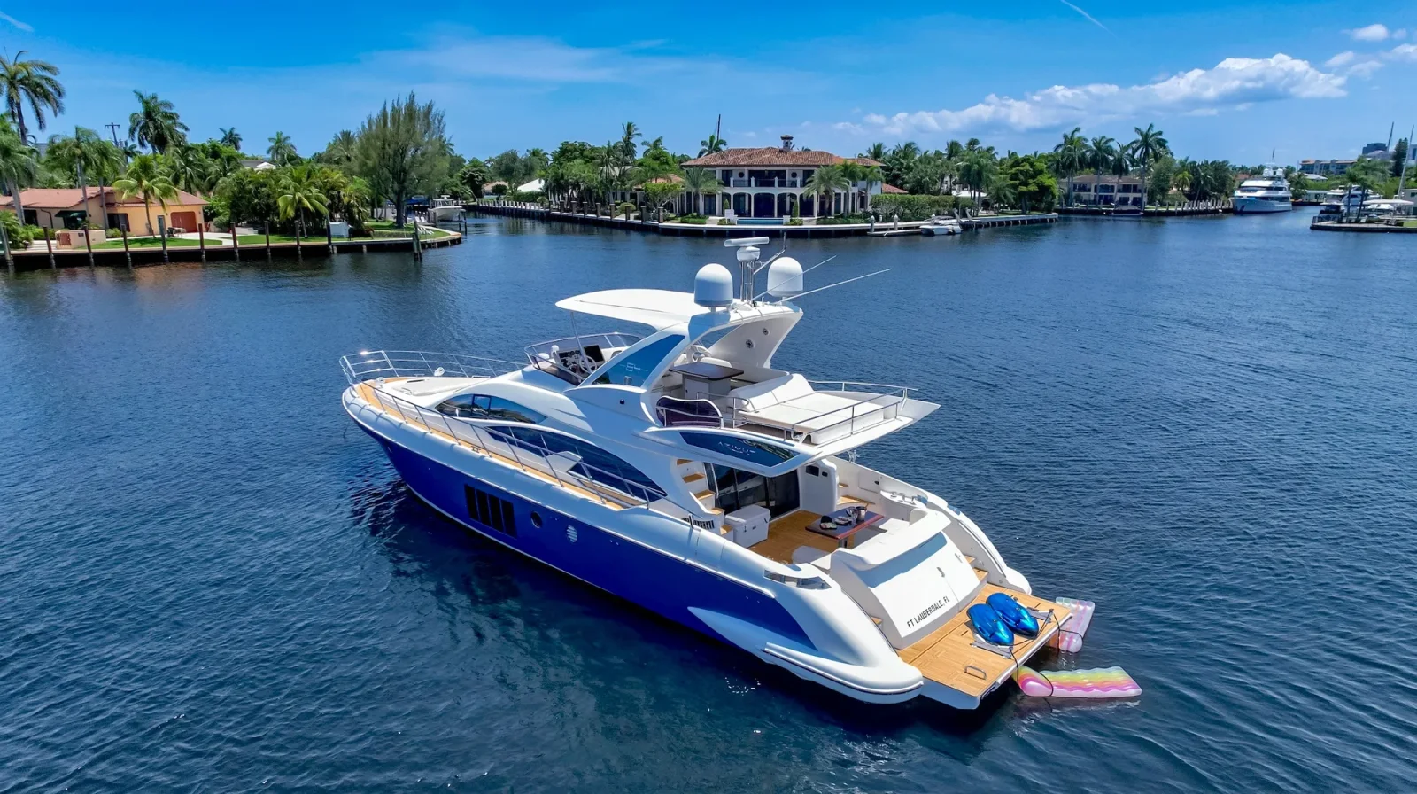64 ft Azimut
