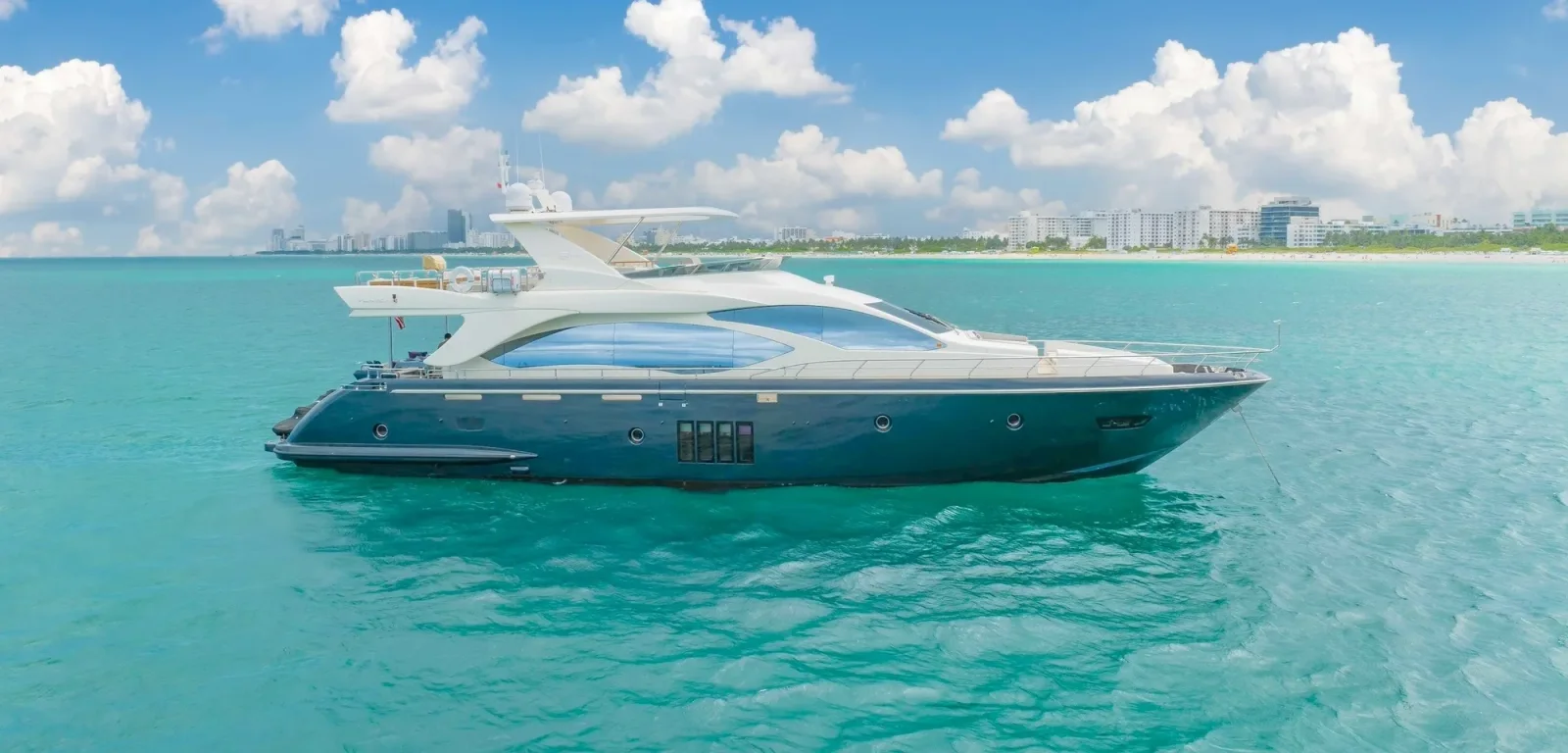 84 ft Azimut