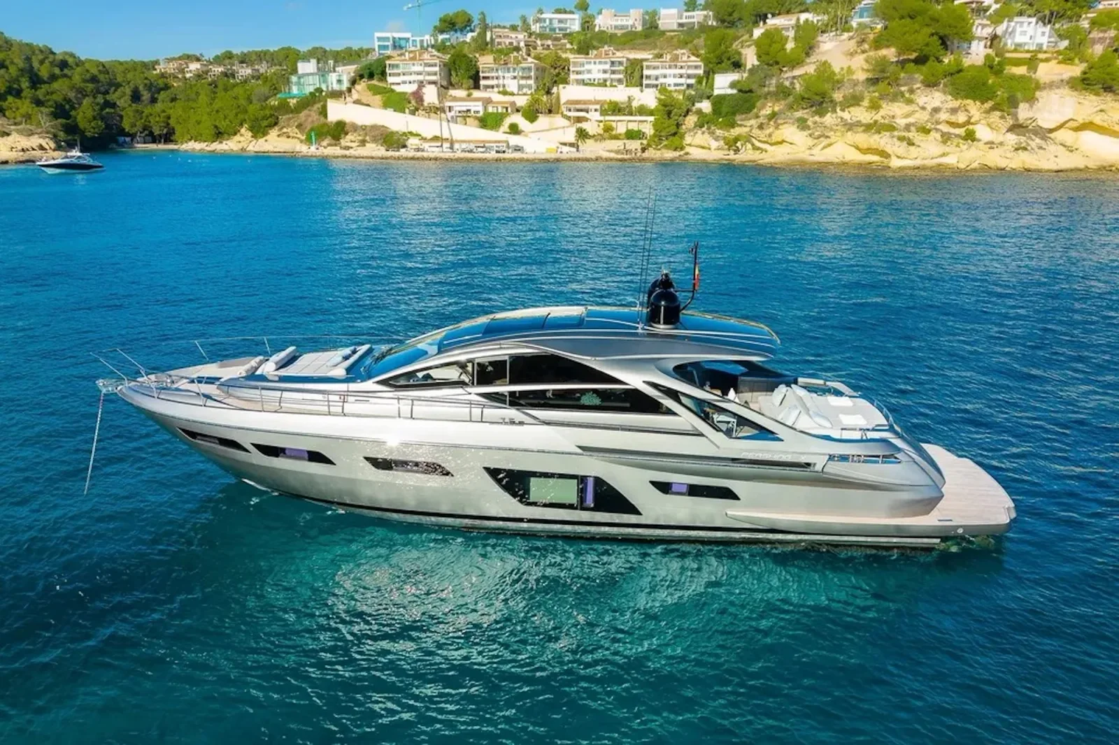 70 ft Pershing