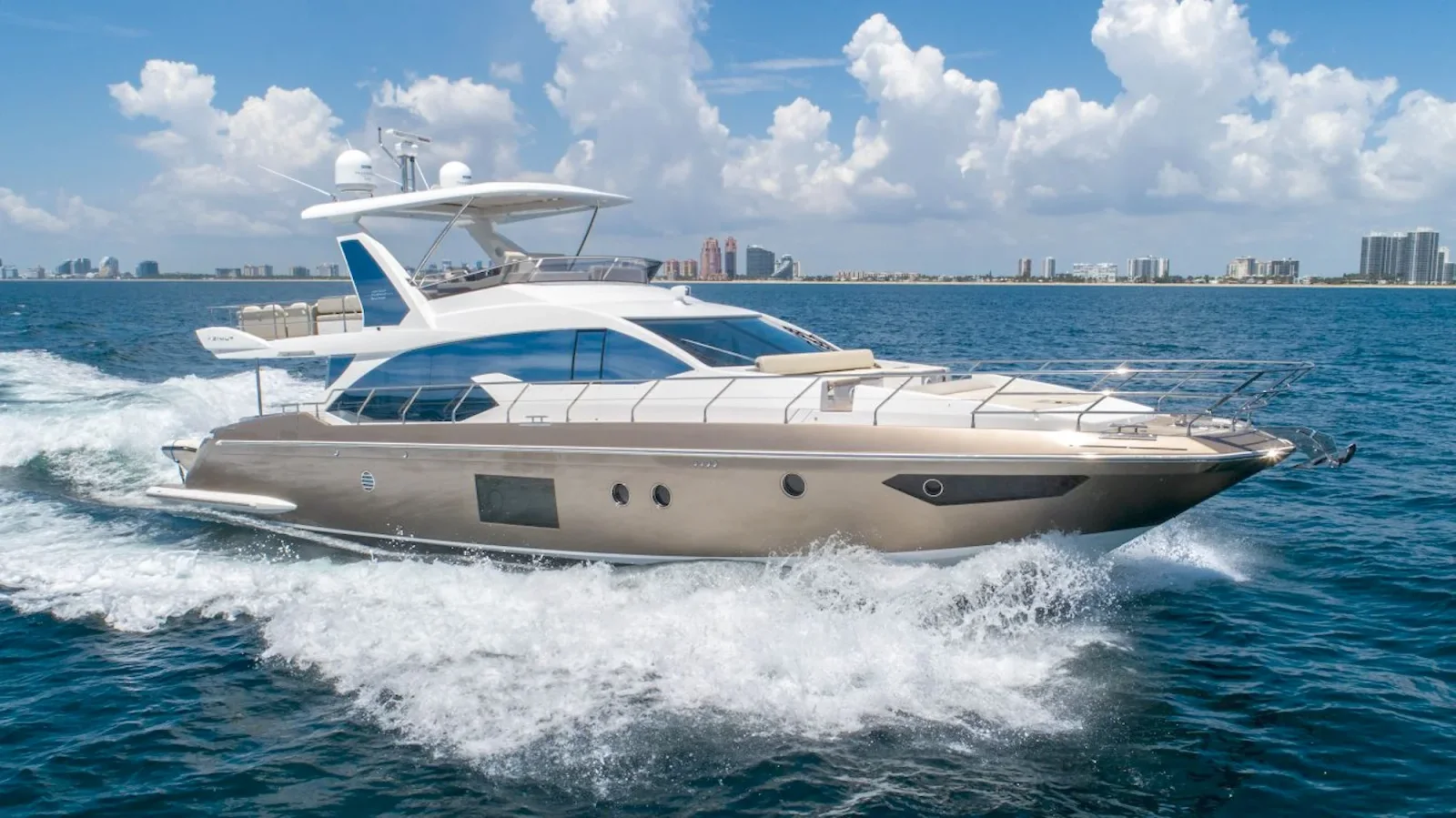 68 ft Azimut Oro