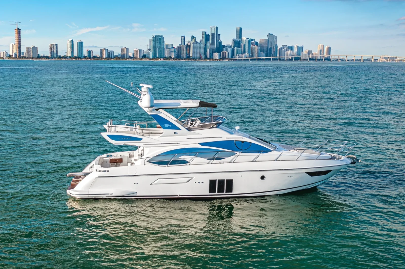 54 ft Azimut