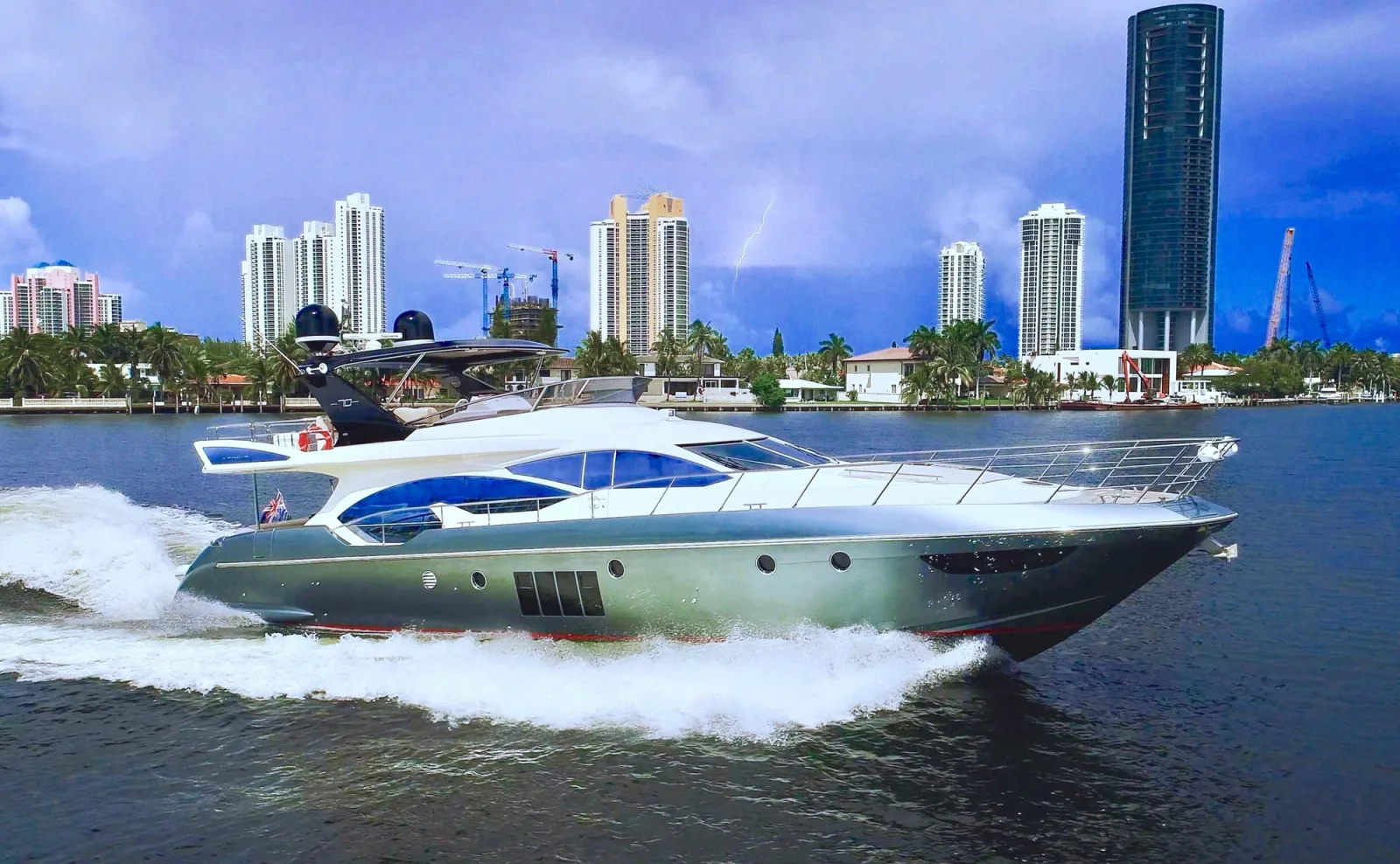70 ft Azimut