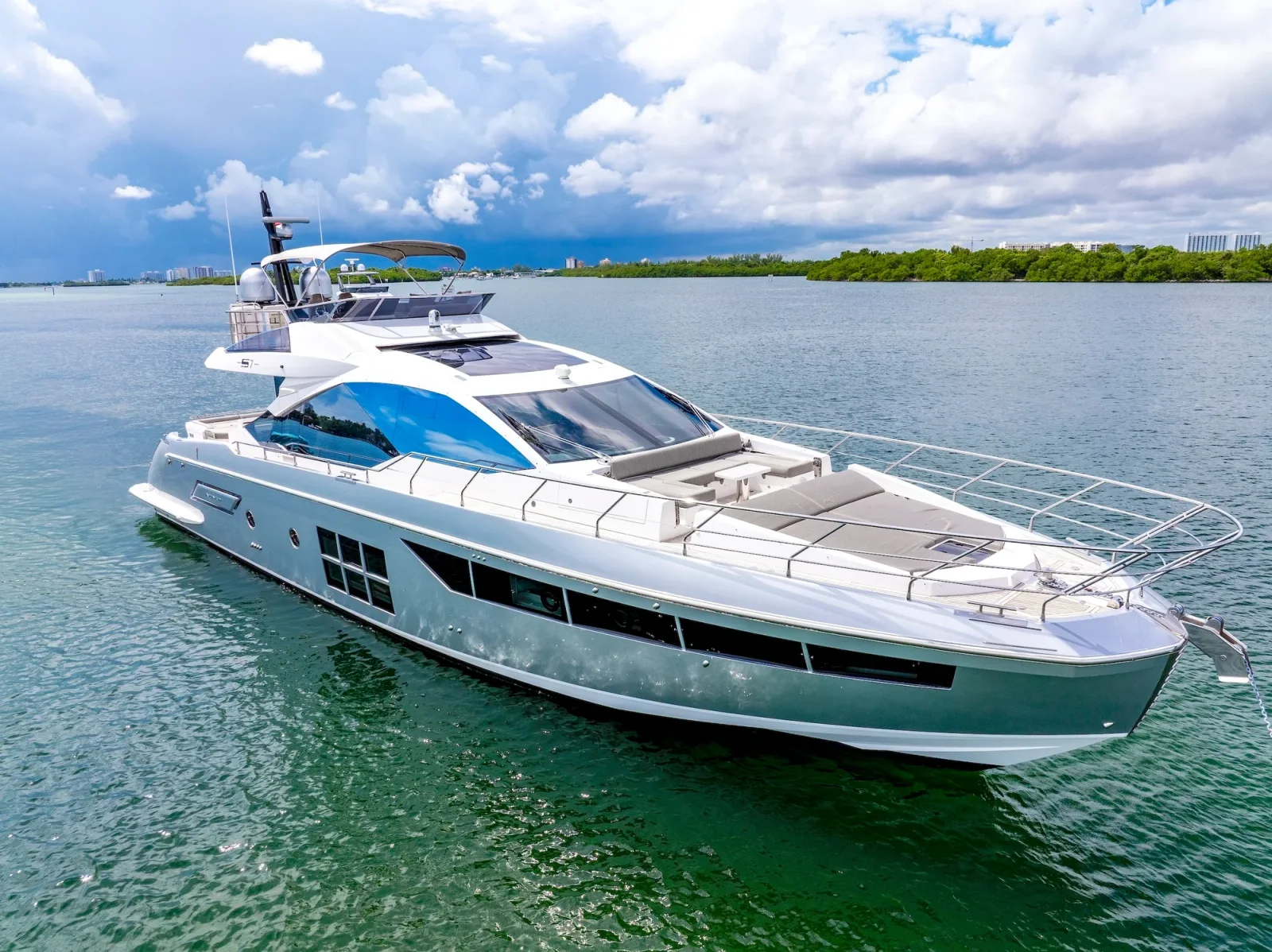72 ft Azimut