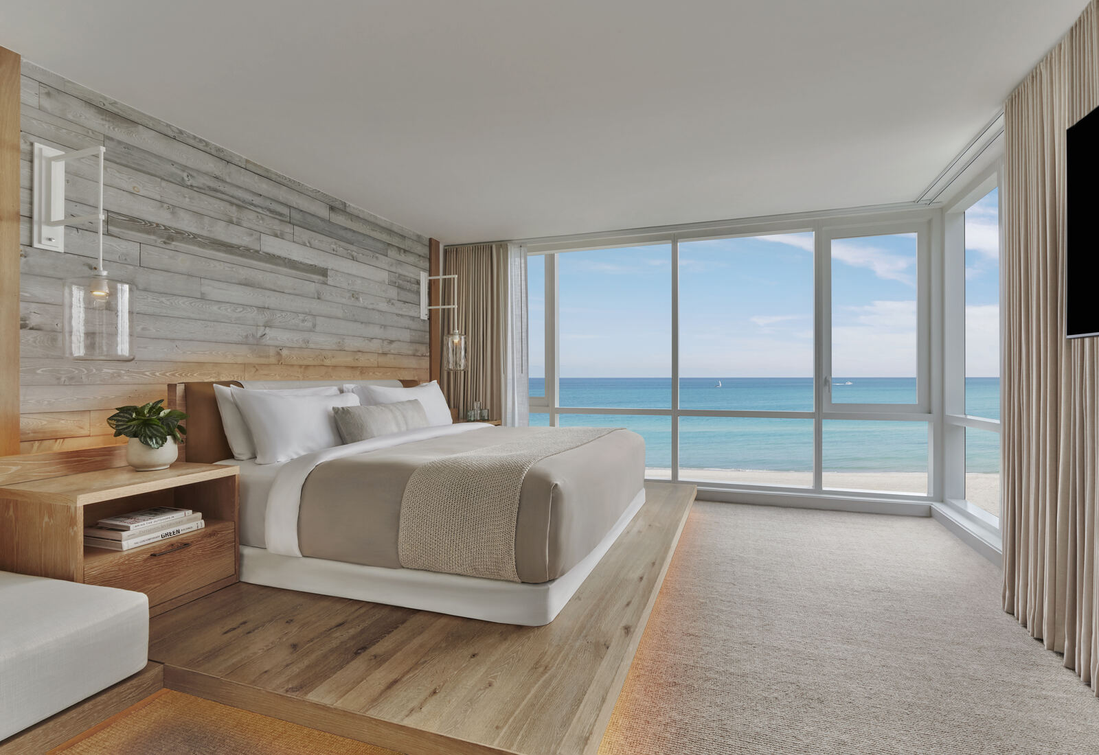 Oceanfront one-bedroom suite with balcony