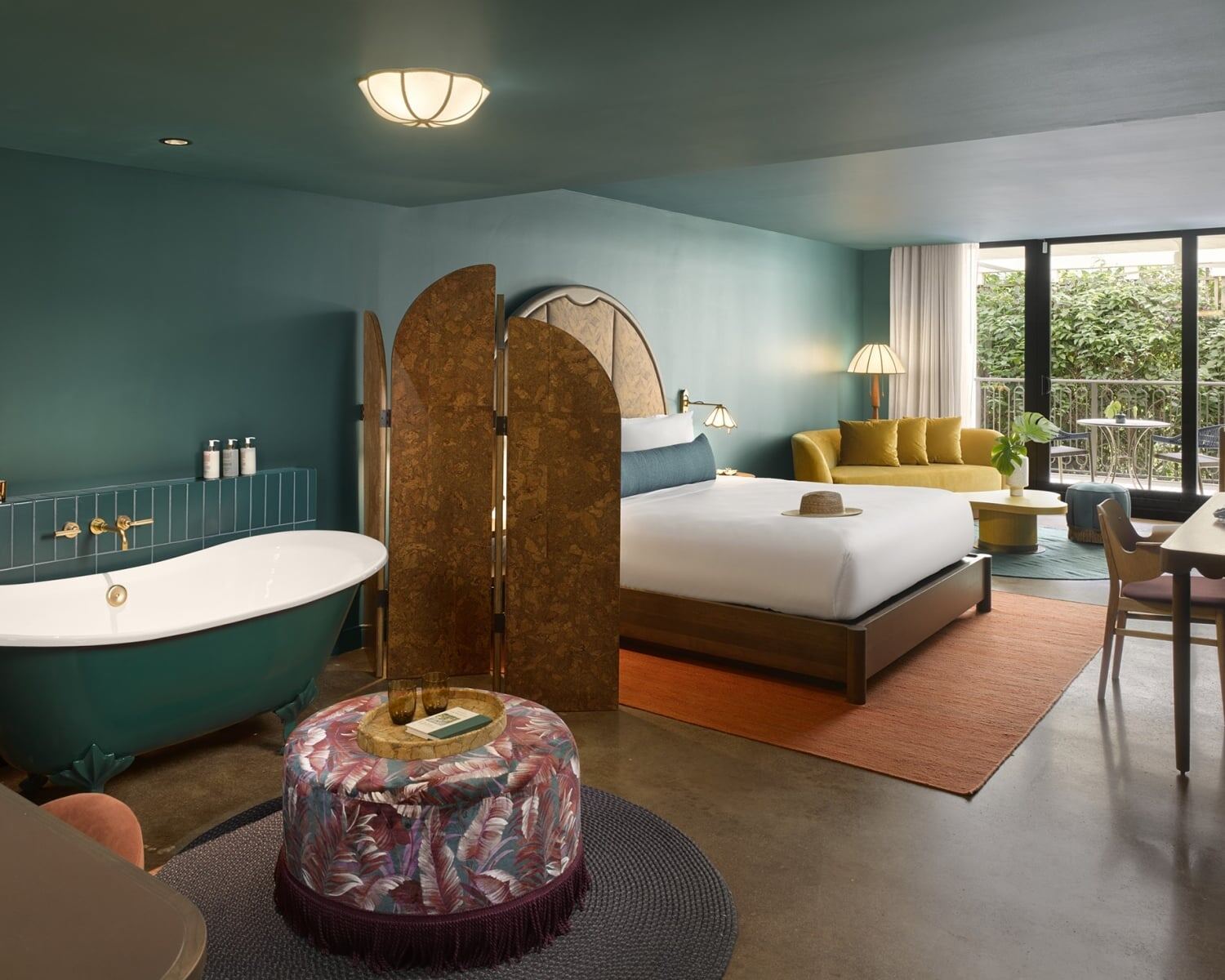Suite with tub and terrace