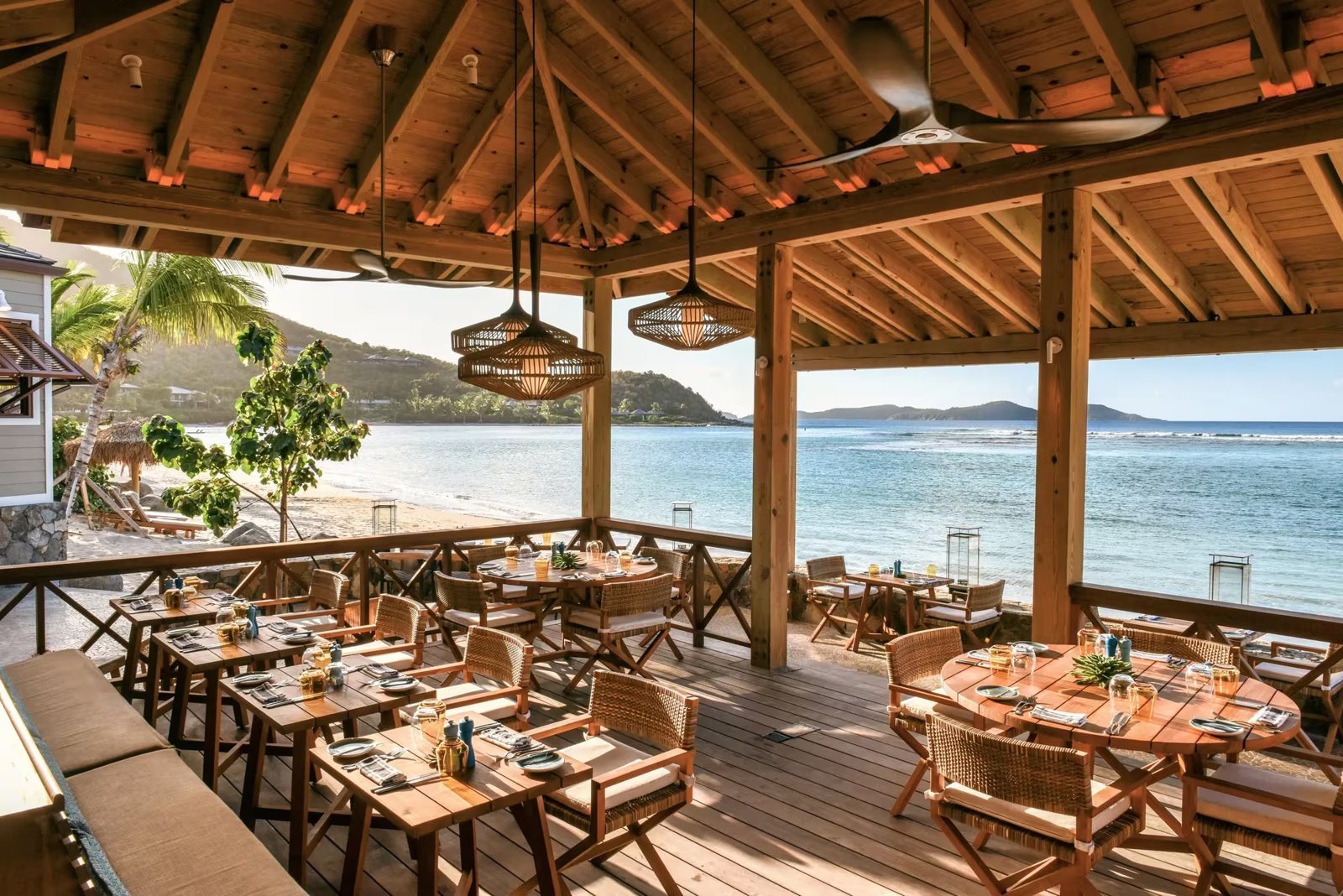 Reef House dining room