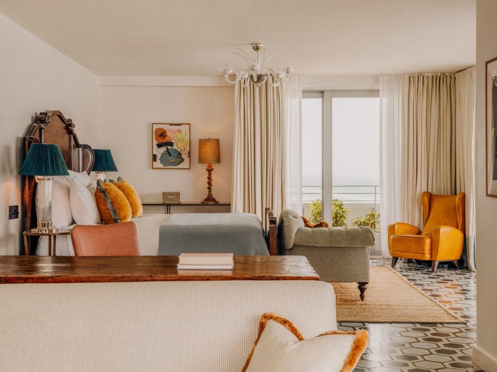 Extra Large Ocean bedroom living area